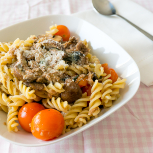 Umami Pasta (cherry tomatoes, mushrooms, parmesan, basil, tuna)