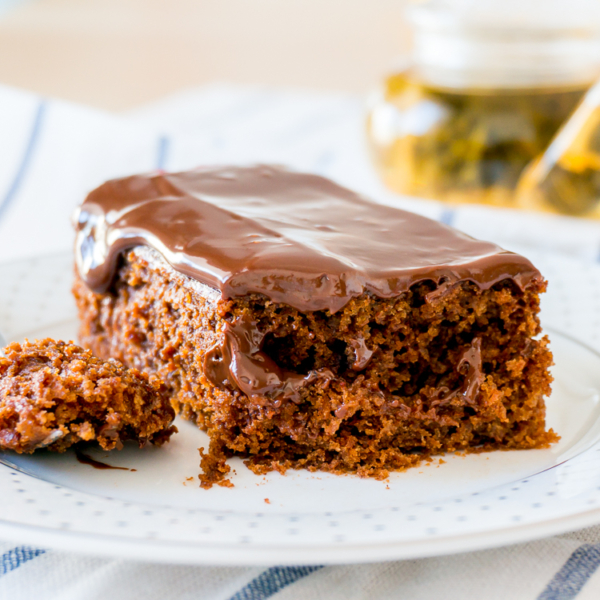 Eggless Yogurt Chocolate Cake [NoMixer, OneBowl]